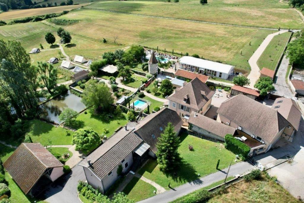 Hotel Domaine De Suzel Vignieu Zewnętrze zdjęcie